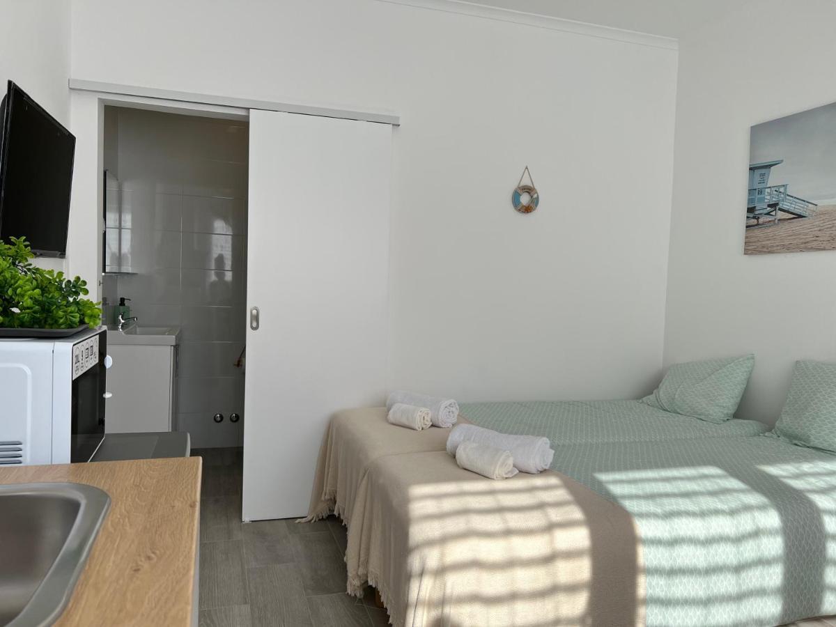 Studios Xl & Xl Plus Кошта-да-Капарика Экстерьер фото