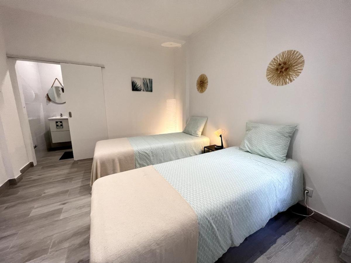 Studios Xl & Xl Plus Кошта-да-Капарика Экстерьер фото